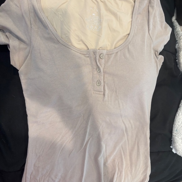 Klassy Network- Brami t-shirt - Picture 3 of 3